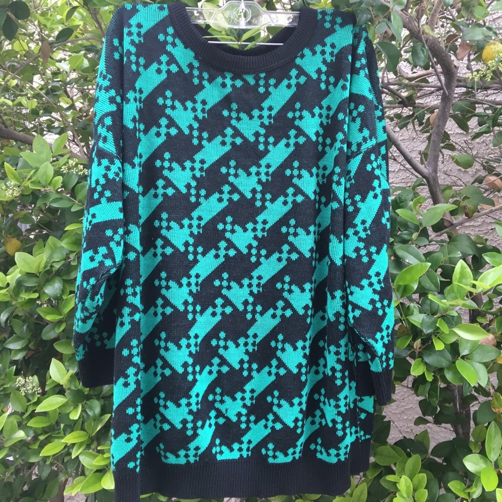 Vintage black green geometric warm puzzle sweater
